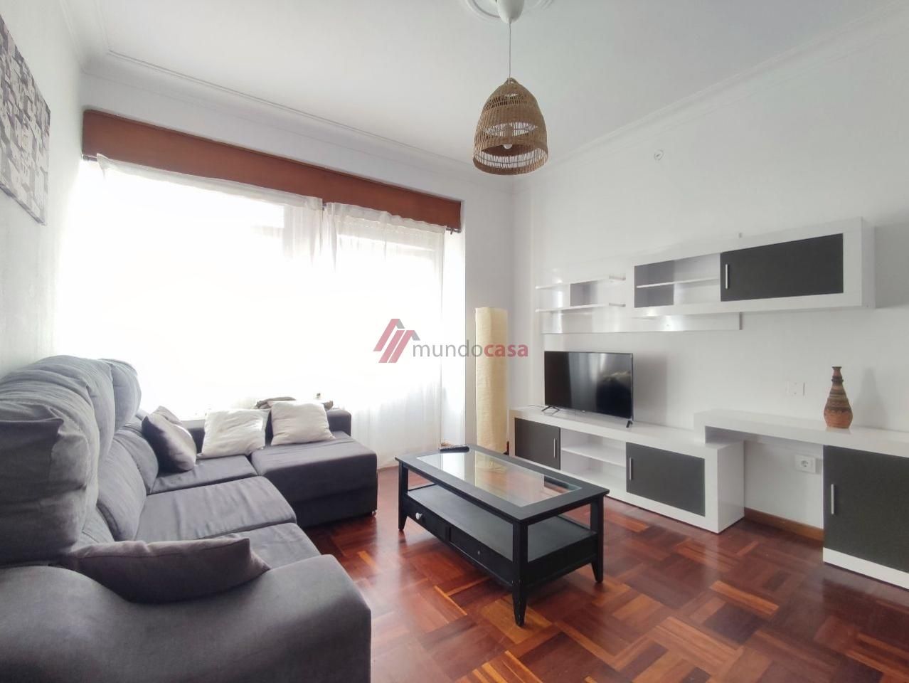 Living room of Flat to rent in Ferrol  with Parquet flooring and Furnished