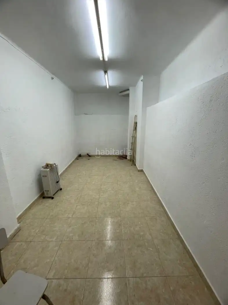 Business premises for sale in Carrer Fontanills 25, imagen 2