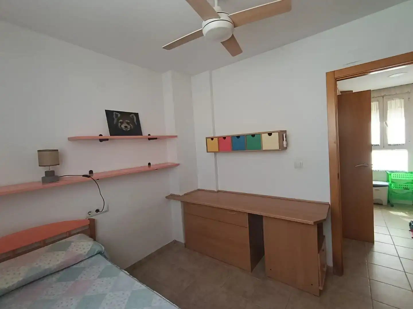 Schlafzimmer von Wohnungen zur Miete in Oliva mit Klimaanlage und Balkon