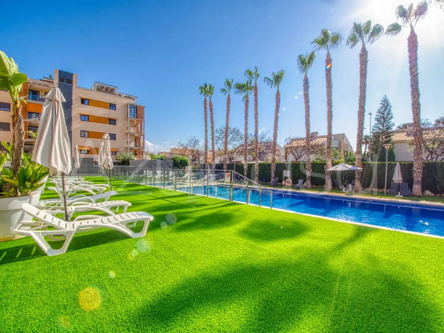 Schwimmbecken von Wohnung zum Verkauf in El Campello mit Klimaanlage, Privatgarten und Parkett