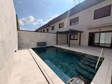 Xalet amb piscina en venda a Calle las Beguinas