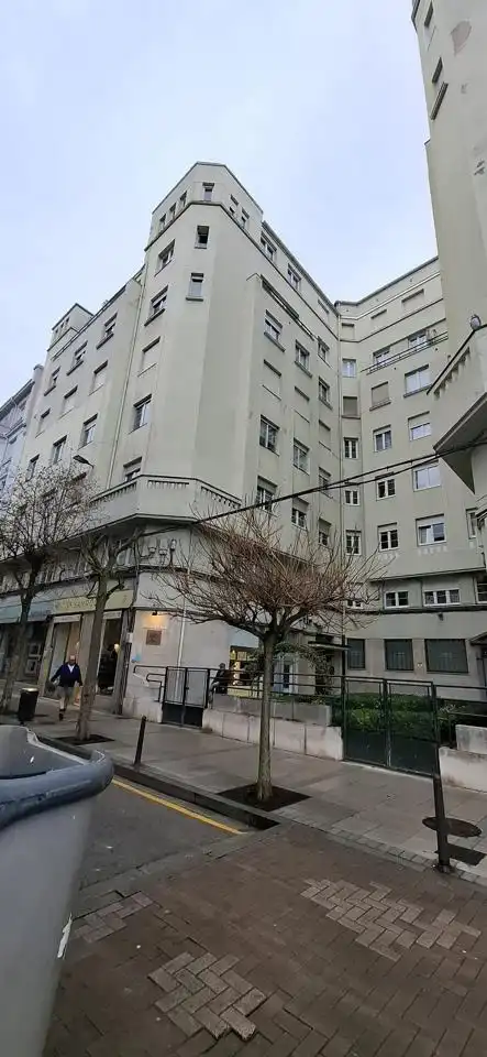 Piso con ascensor en venta en Calle Hernán Cortés, imagen 2