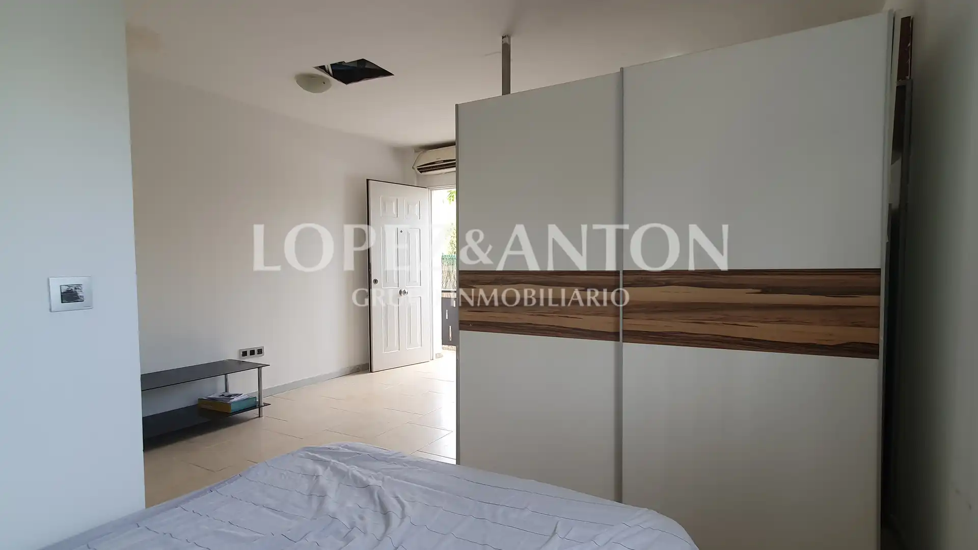 Bedroom of Houses for sale in L'Eliana  with Air Conditioner, Heating and Private garden