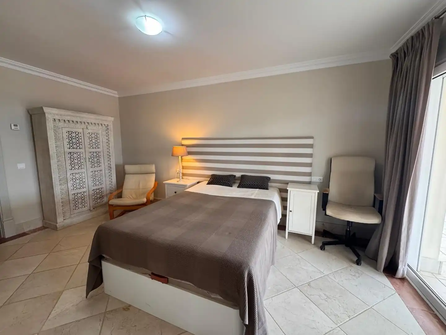 Detached house with pool for sale in Selwo, imagen 23