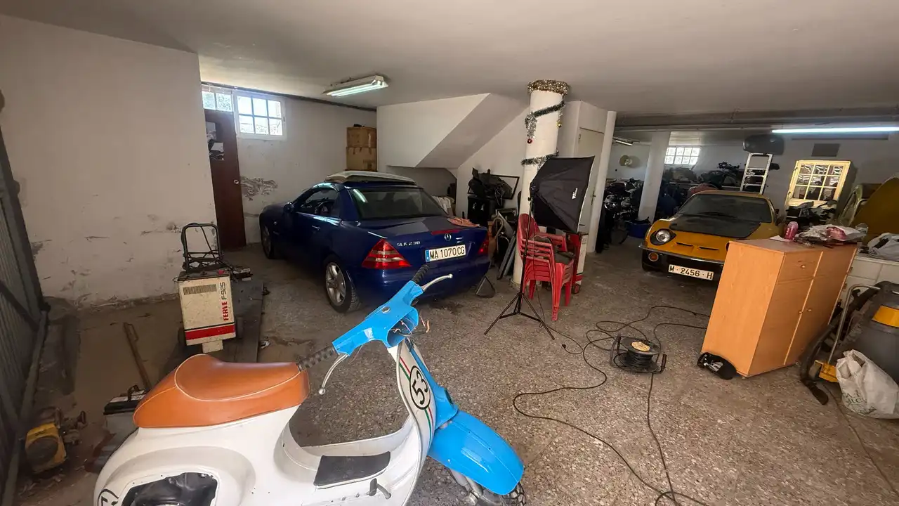 Parking de Casa o chalet en venta en Málaga con Aire acondicionado, Calefacción y Jardín privado