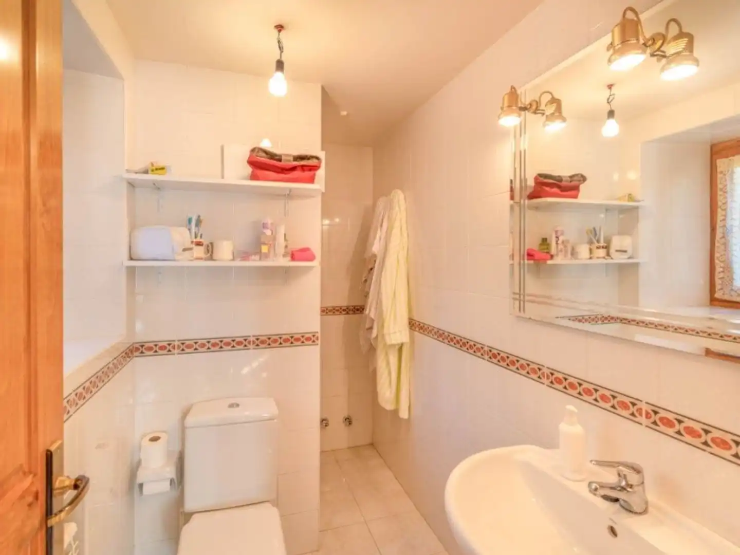 Bathroom of Country homes for sale in Uztárroz / Uztarroze