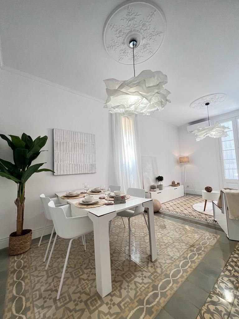 Pis en venda a Carrer de Calàbria, Sant Antoni