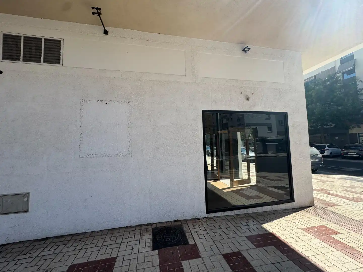 Exterior view of Commercial properties for rent in Málaga  with Air Conditioner