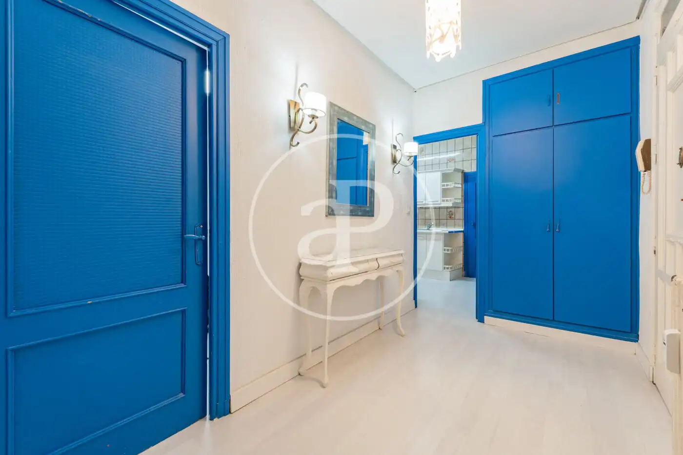 Piso en venta en Madrid con Calefacción y Amueblado