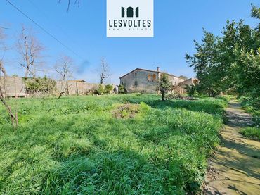 Casa rustica con giardino in vendita a Paratge Els Masos, Barri Sobrevila