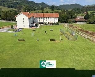 Jardí de Pis en venda en Solórzano amb Calefacció, Parquet i Terrassa
