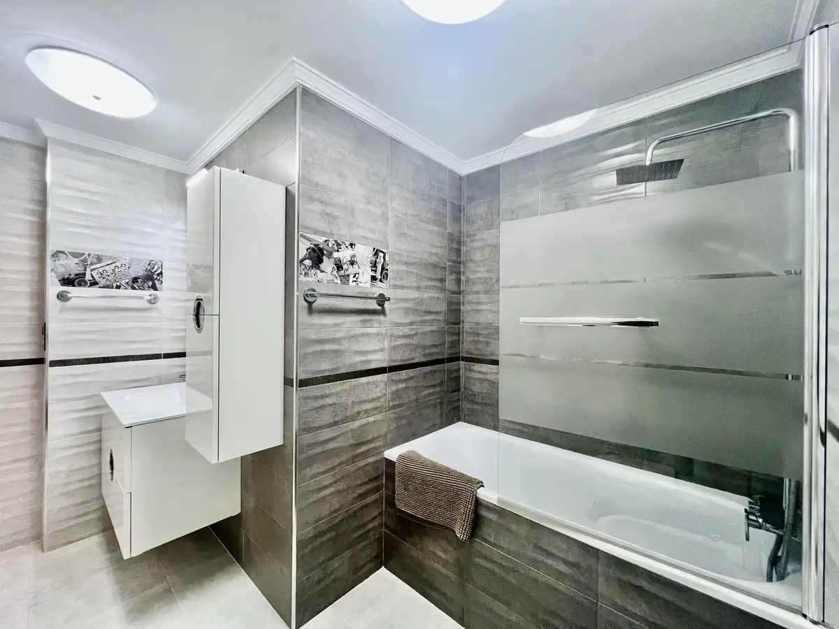 Piso con ascensor en venta en Torrequebrada, imagen 26
