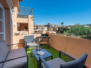 Ático con piscina en venta en Riviera del Sol