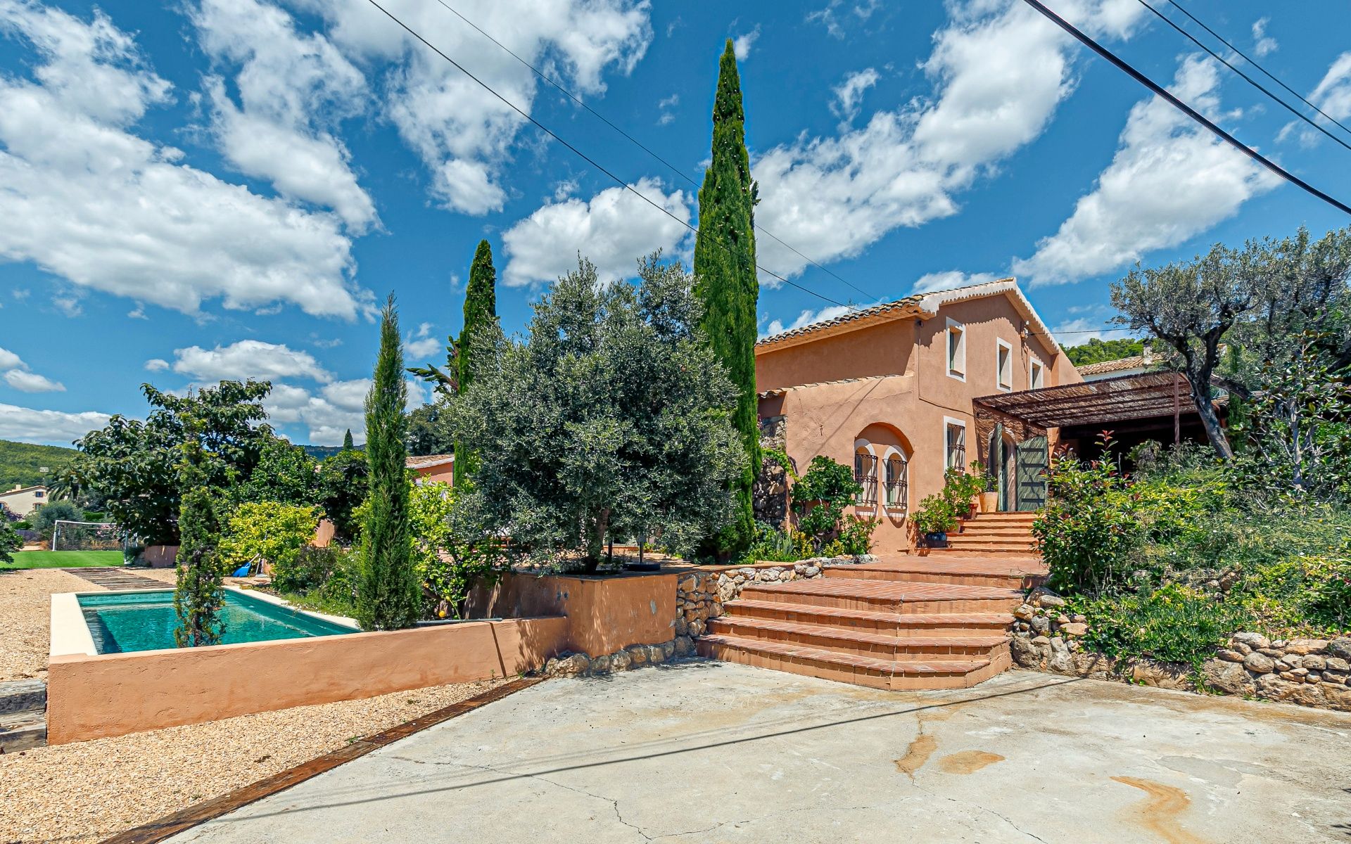 Vista exterior de Finca rústica en venda en Torrelles de Foix amb Calefacció, Jardí privat i Terrassa