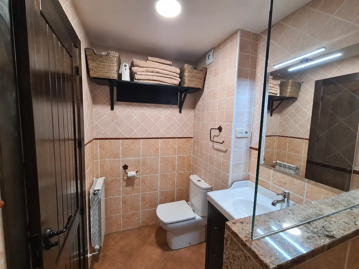 Badezimmer von Country house zum Verkauf in Robledillo de Mohernando mit Klimaanlage, Privatgarten und Terrasse