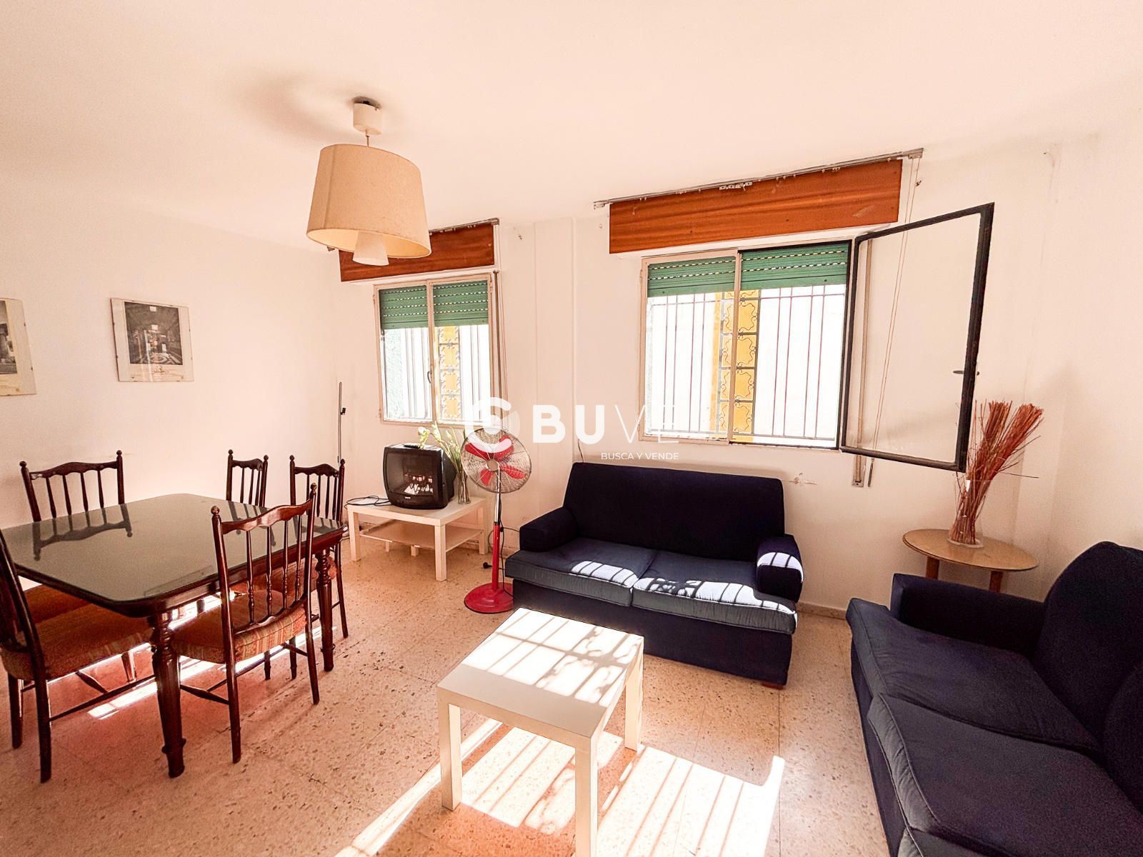 Sala de estar de Piso en venta en  Sevilla Capital