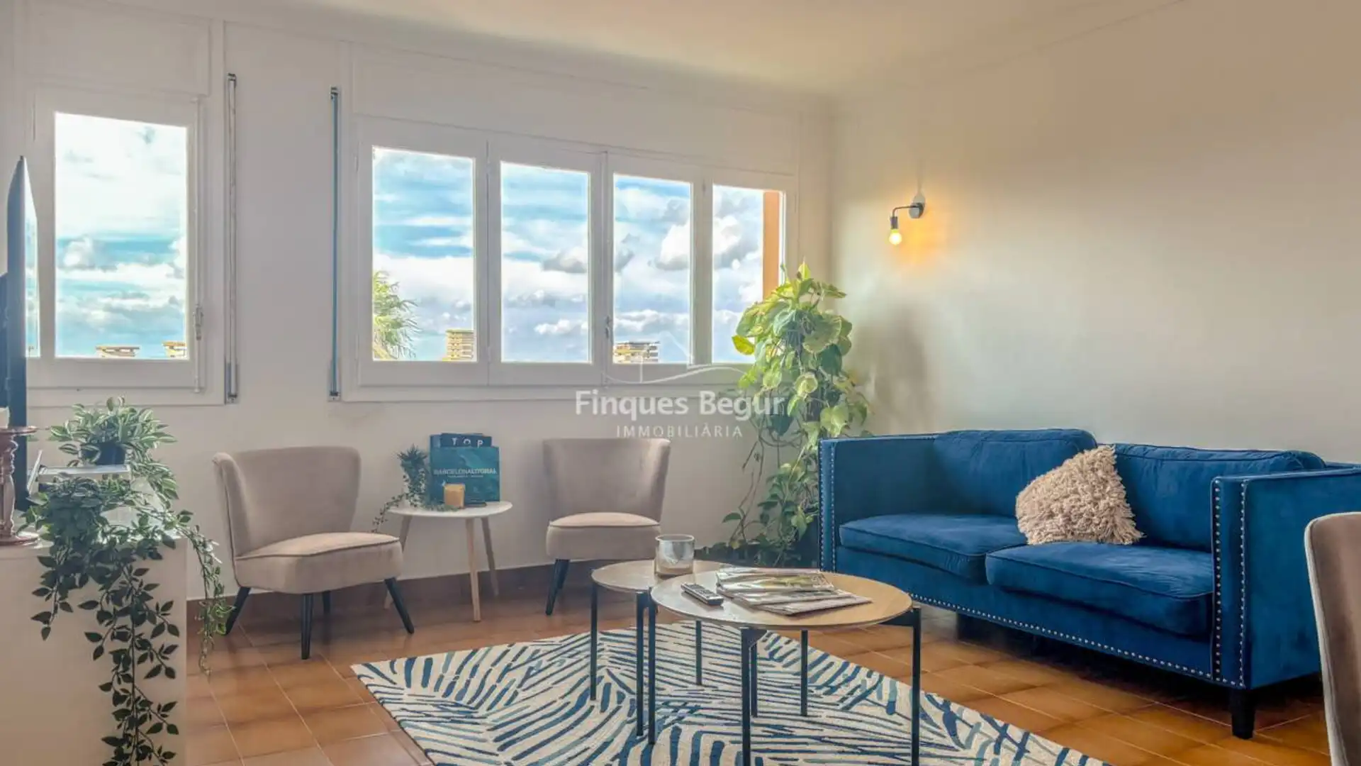 Sala de estar de Apartamento en venta en Begur con Calefacción, Terraza y Amueblado