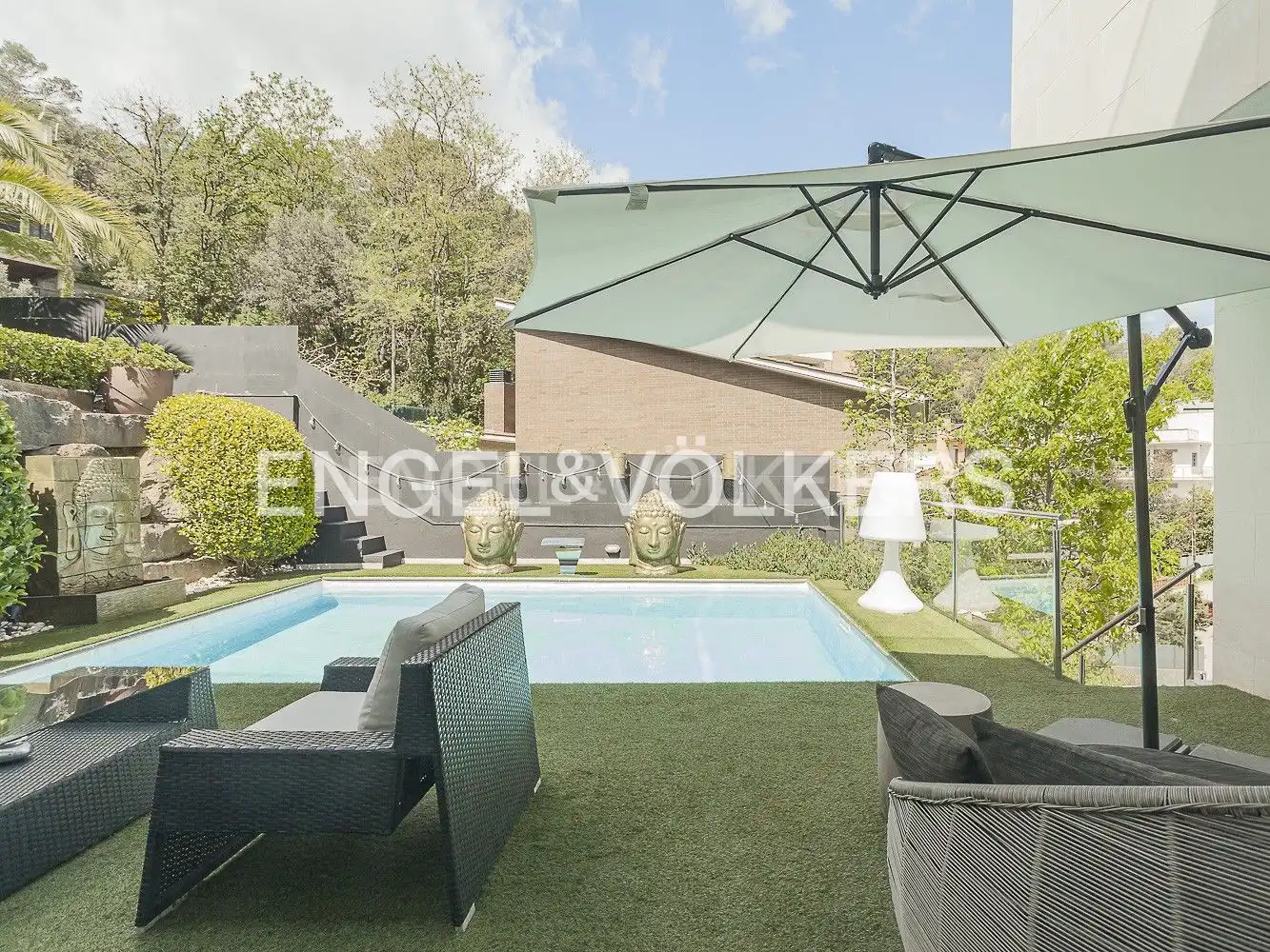 Terrassa de Casa o xalet en venda en Sant Cugat del Vallès amb Calefacció, Jardí privat i Parquet