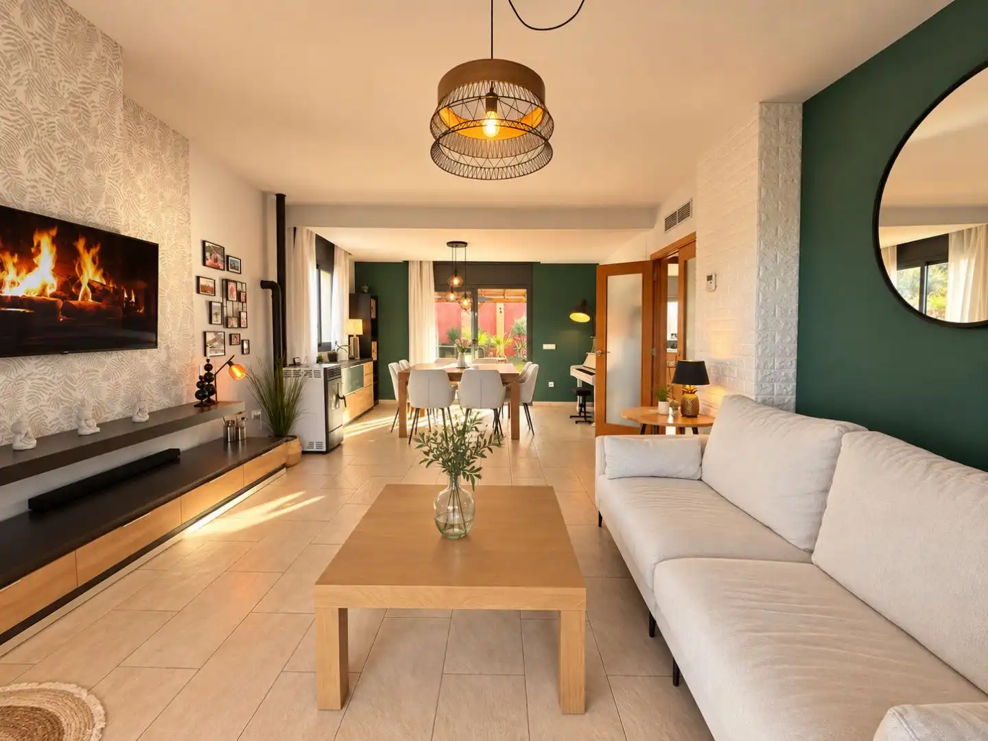 Sala d'estar de Casa o xalet en venda en Riudecanyes amb Aire condicionat, Terrassa i Piscina