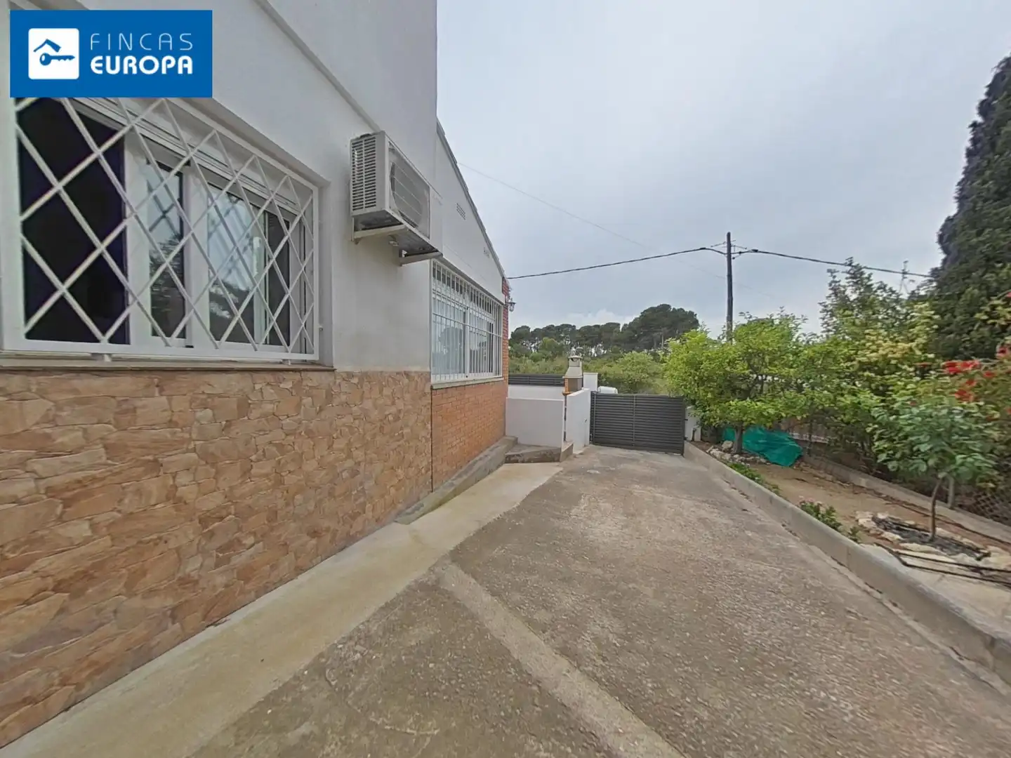 Vista exterior de Casa o xalet en venda en Salou amb Calefacció, Jardí privat i Traster