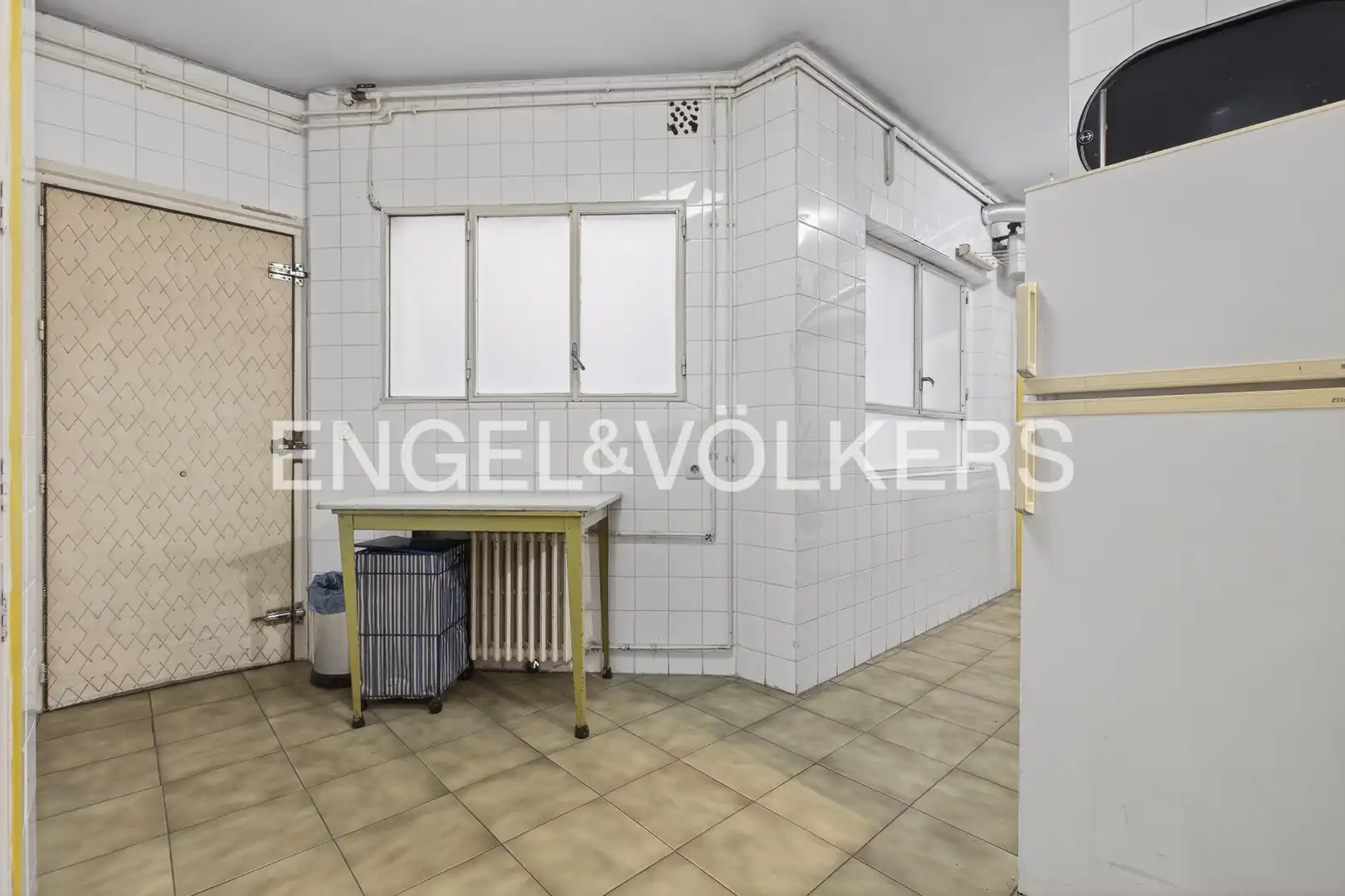 Cocina de Piso en venta en Sevilla con Calefacción, Terraza y Balcón