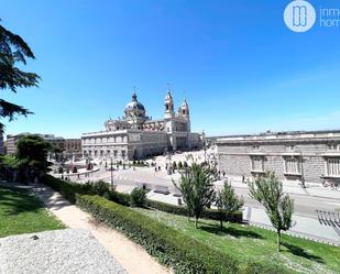 Exterior view of Office for sale in  Madrid Capital  with Air Conditioner