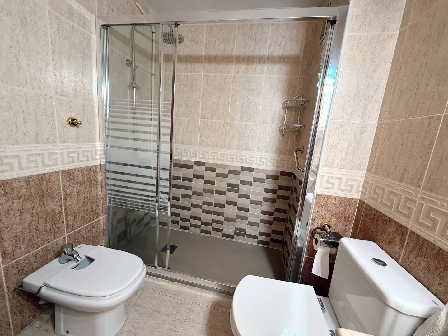 Baño de Piso en venta en Cubelles con Aire acondicionado, Calefacción y Terraza