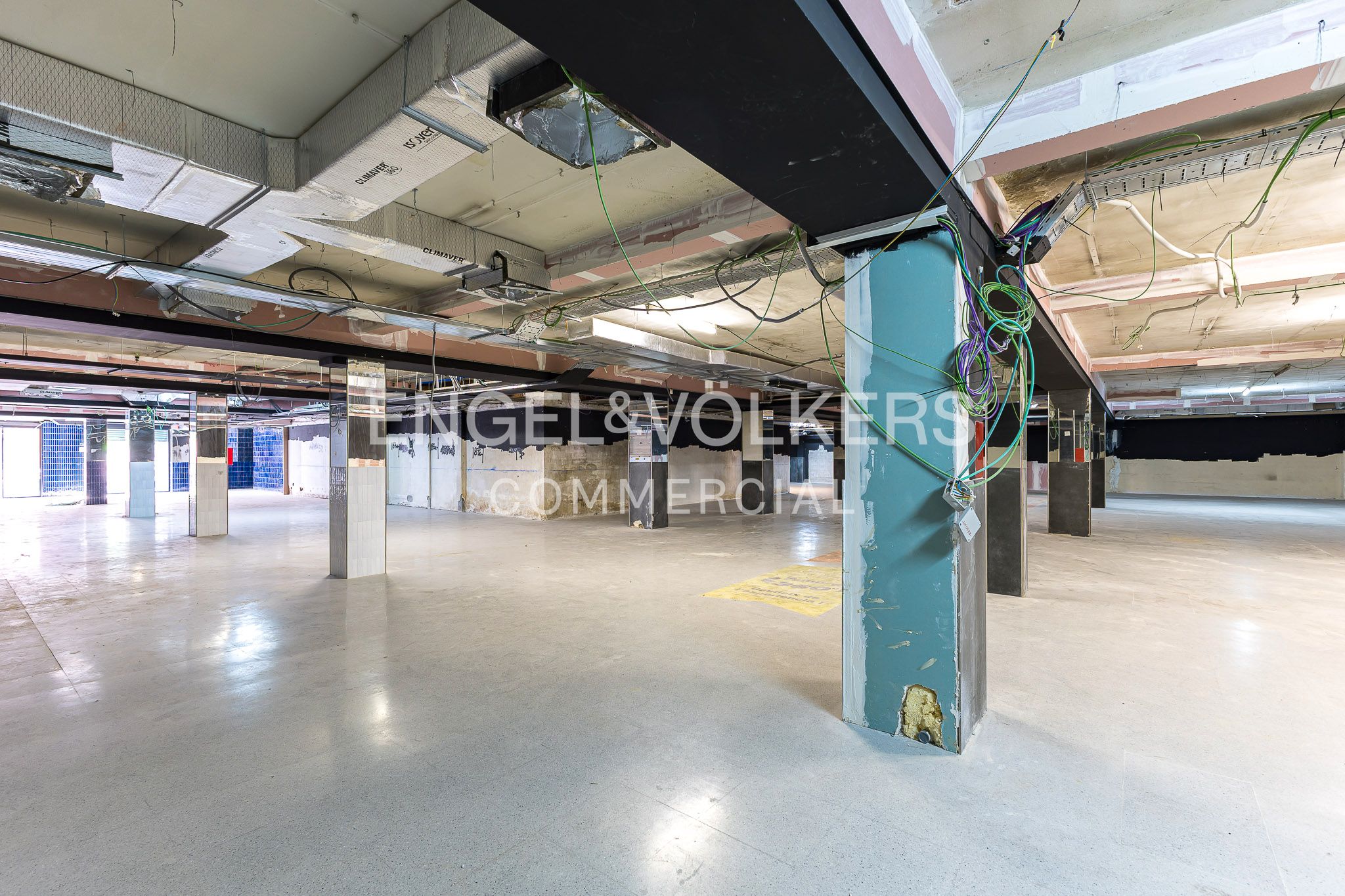 Premises for sale in  Barcelona Capital