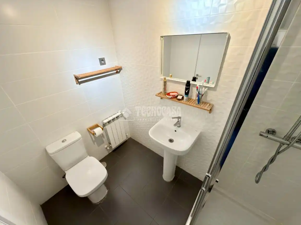 Bathroom of Flat for sale in Cabanillas del Campo  with Heating