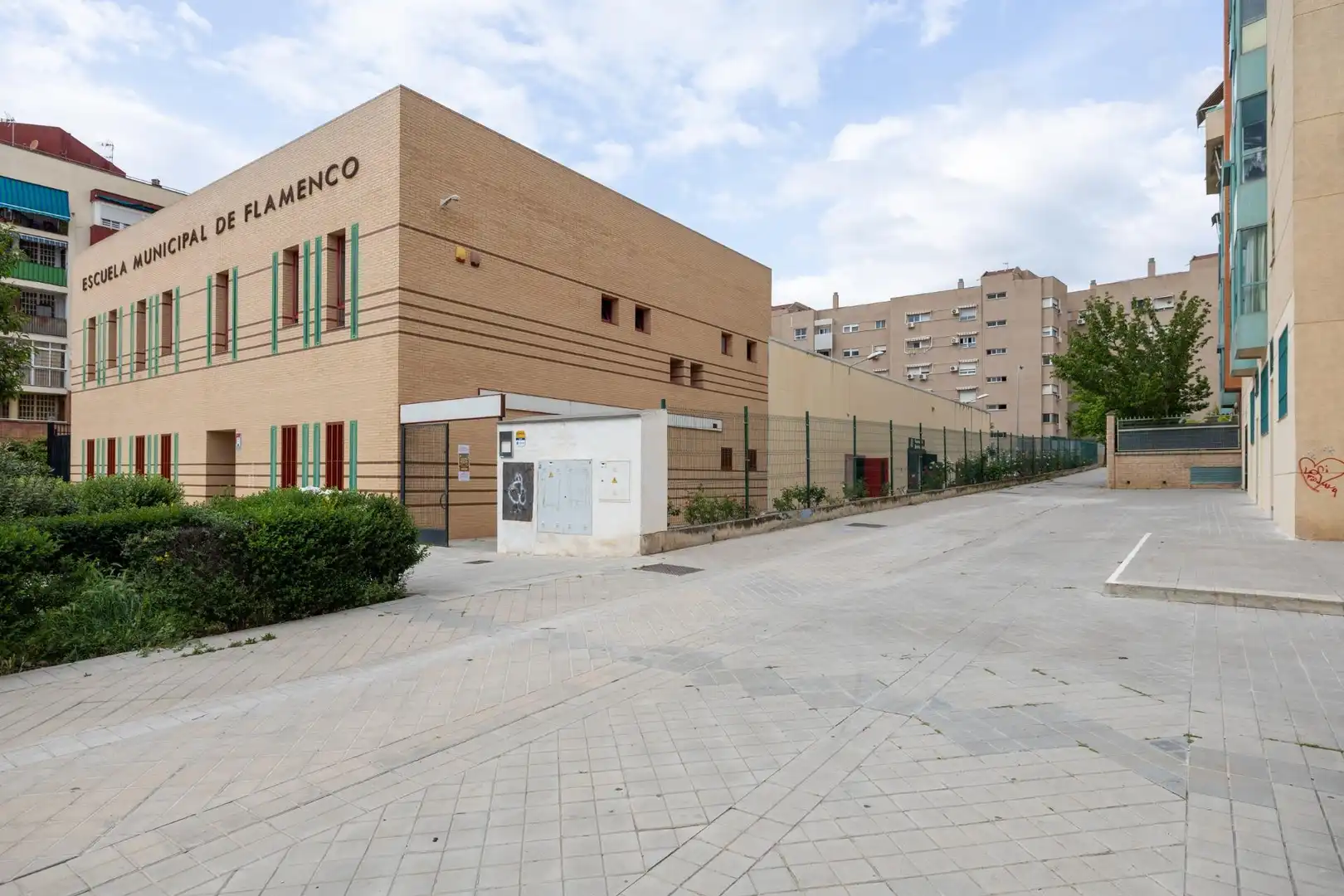 Vista exterior de Apartament en venda en Granada amb Aire condicionat, Calefacció i Moblat
