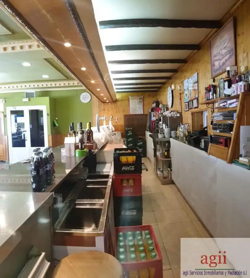 Commercial properties for sale in Dosbarrios  with Air Conditioner and Terrace
