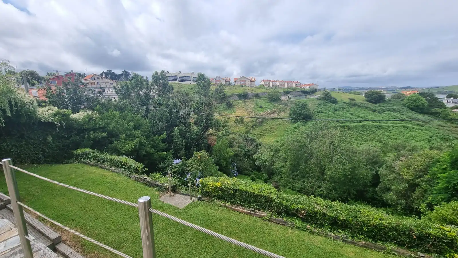 Casa o xalet en venda en Miengo amb Calefacció, Jardí privat i Moblat