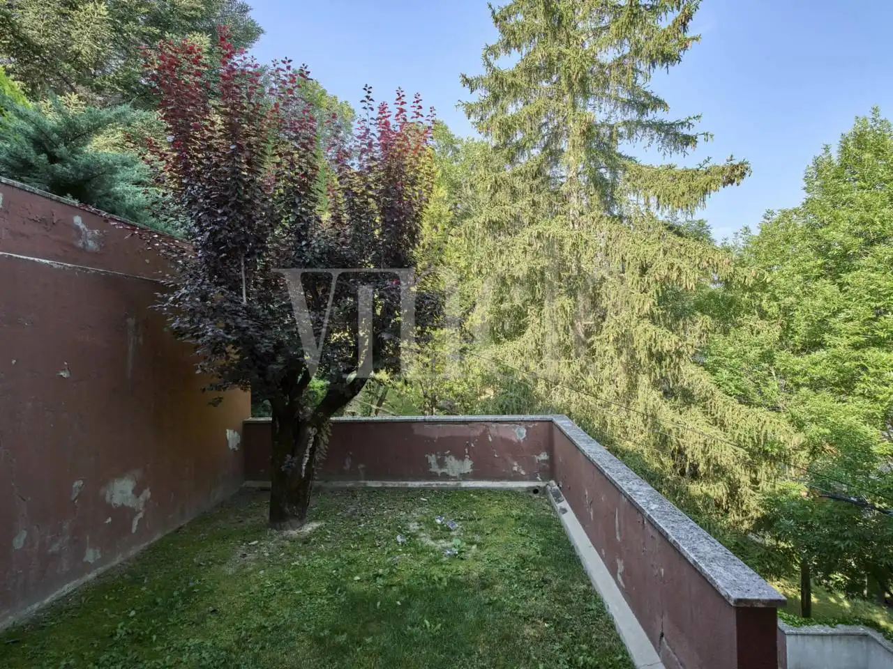 Garden of Detached homes for rent in Alp  with Heating and Parquet flooring