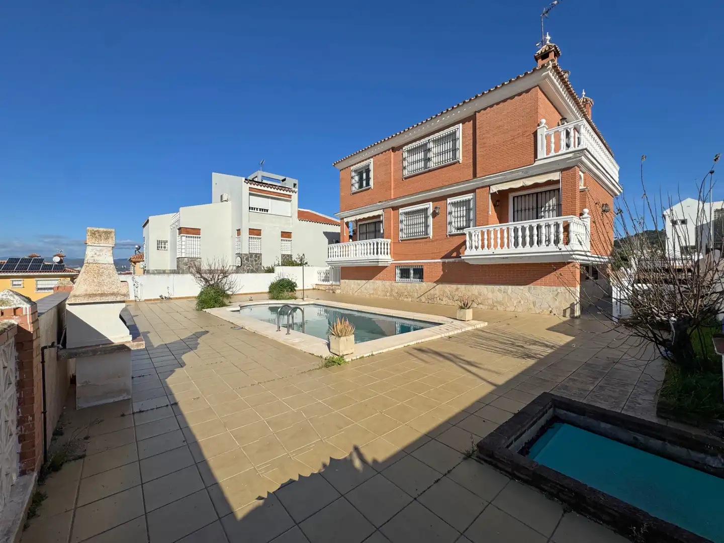 Piscina de Casa o xalet en venda en Alhaurín de la Torre amb Aire condicionat, Calefacció i Jardí privat