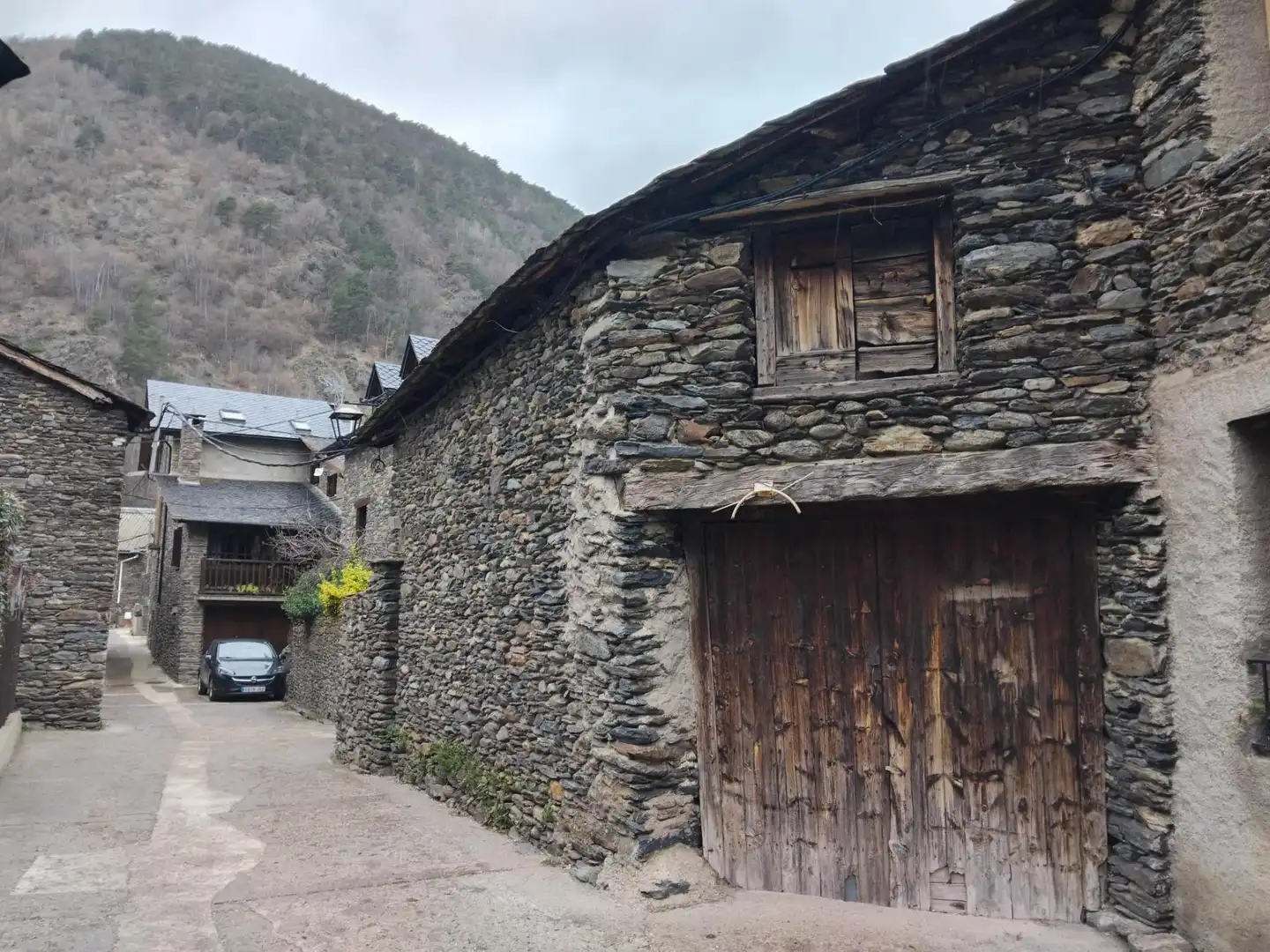 Casa rústica en venda a Alins, imagen 2