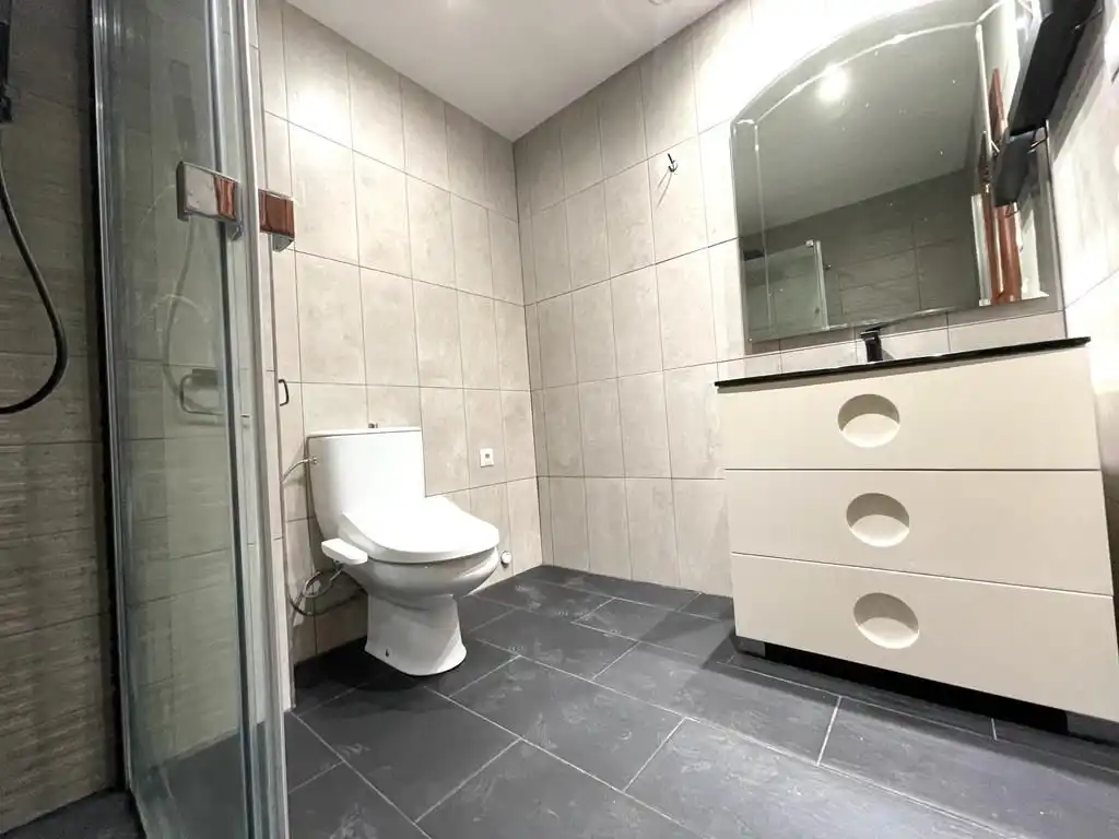 Baño de Finca rústica en venta en Amezketa con Calefacción, Jardín privado y Terraza
