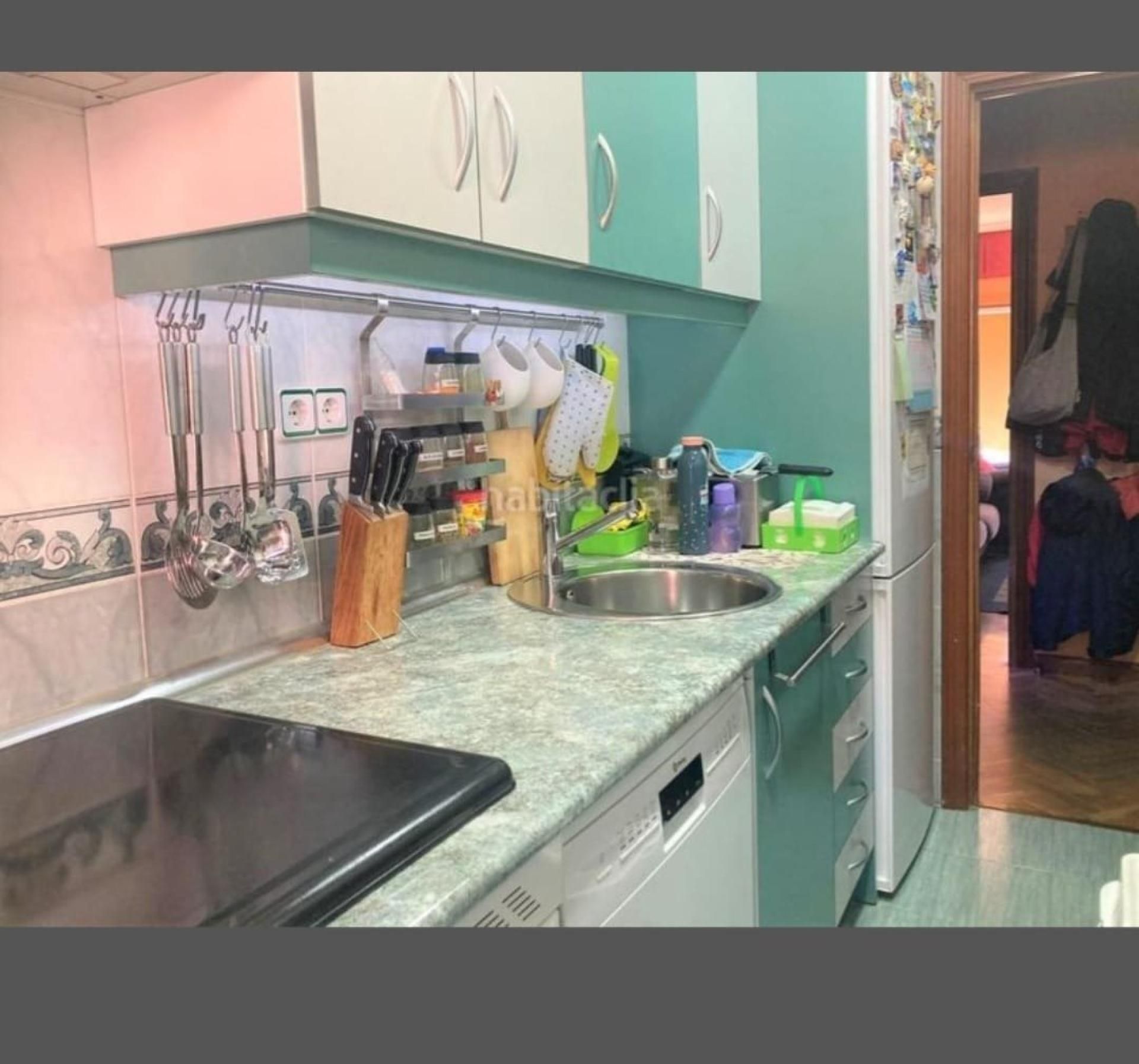 Cocina de Piso en venta en  Madrid Capital con Calefacción