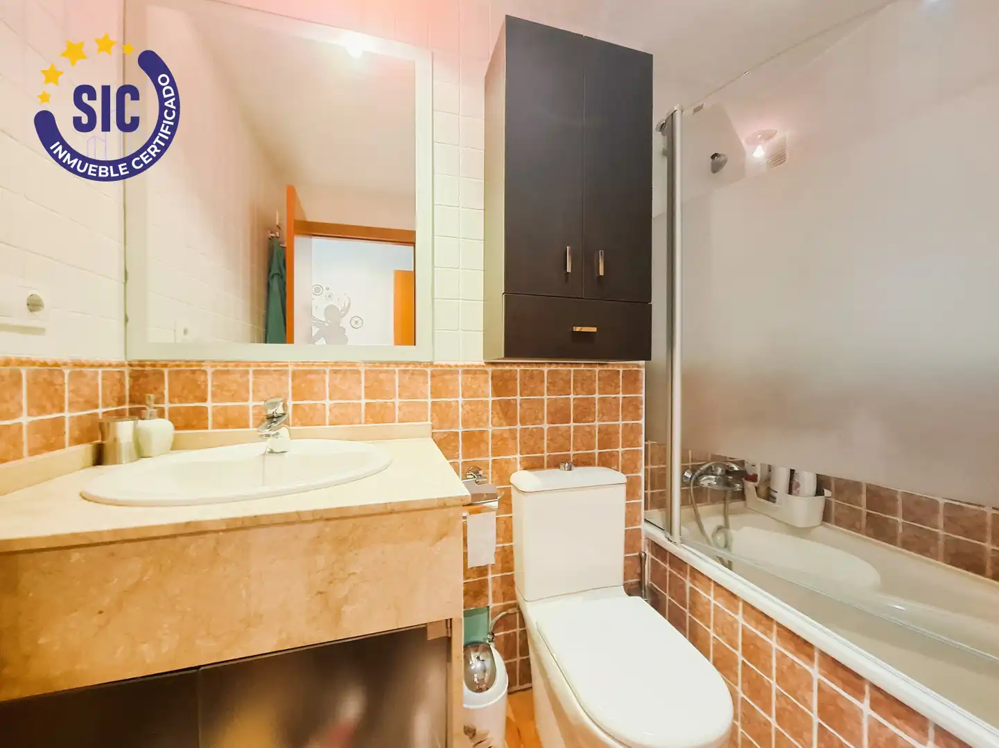 Baño de Piso en venta en Castellón de la Plana / Castelló de la Plana con Aire acondicionado, Calefacción y Jardín privado