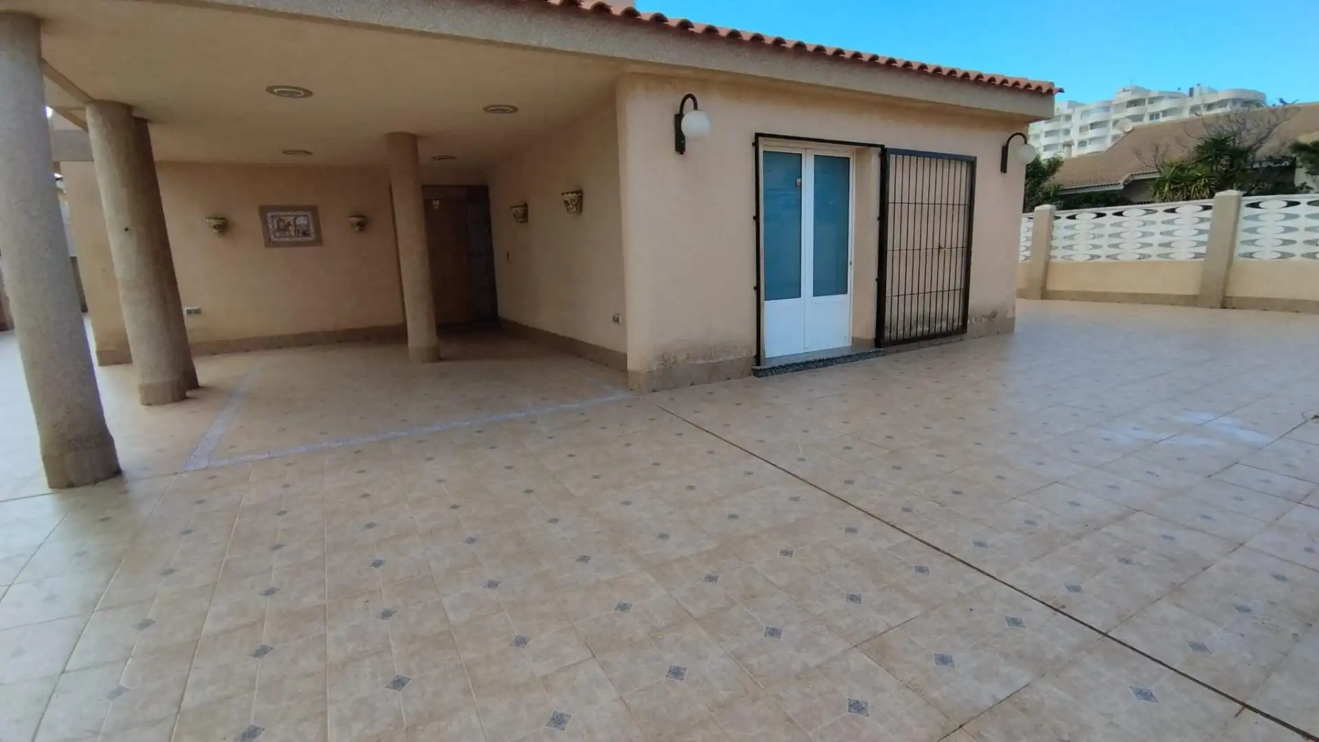 Exterior view of Houses for sale in La Manga del Mar Menor