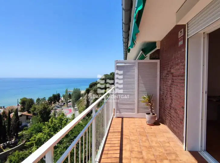 Balcony of Attic for sale in Montgat  with Heating, Parquet flooring and Terrace