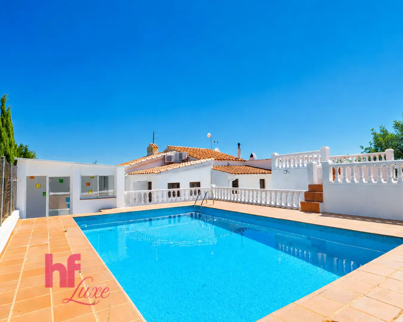 Detached house with pool for sale in L'Ametlla de Mar pueblo