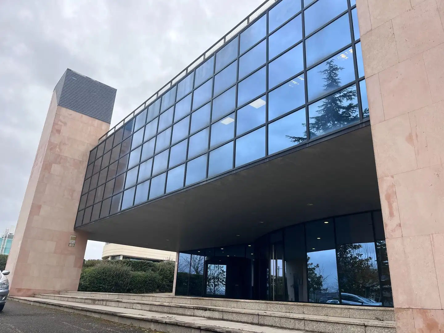 Vista exterior de Oficina de alquiler en Vitoria - Gasteiz con Calefacción