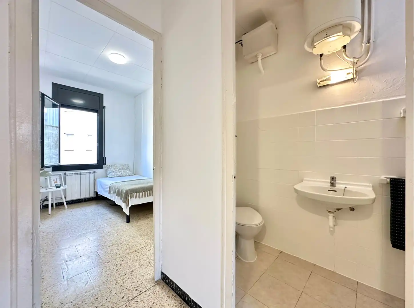 Baño de Casa adosada en venta en Manlleu con Aire acondicionado, Jardín privado y Terraza