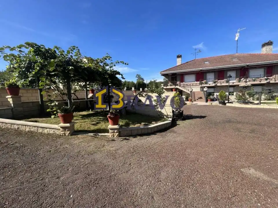 Vista exterior de Casa o chalet en venta en Valle de Mena con Calefacción, Jardín privado y Terraza
