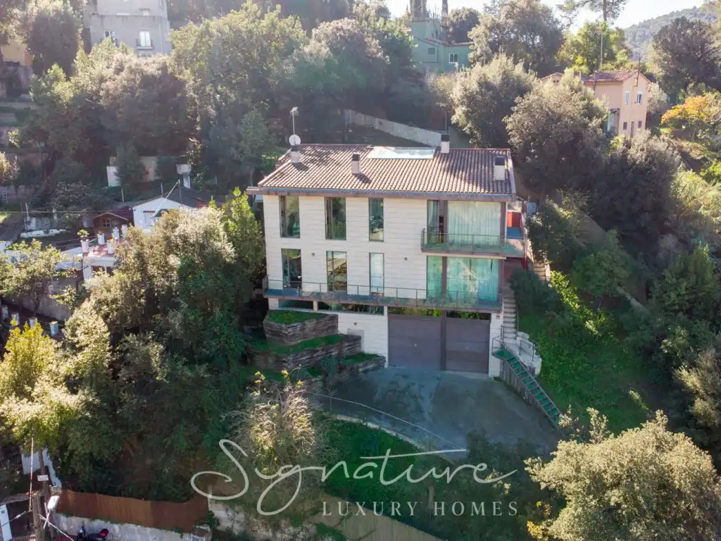 Vista exterior de Casa o chalet en venta en Barcelona con Aire acondicionado