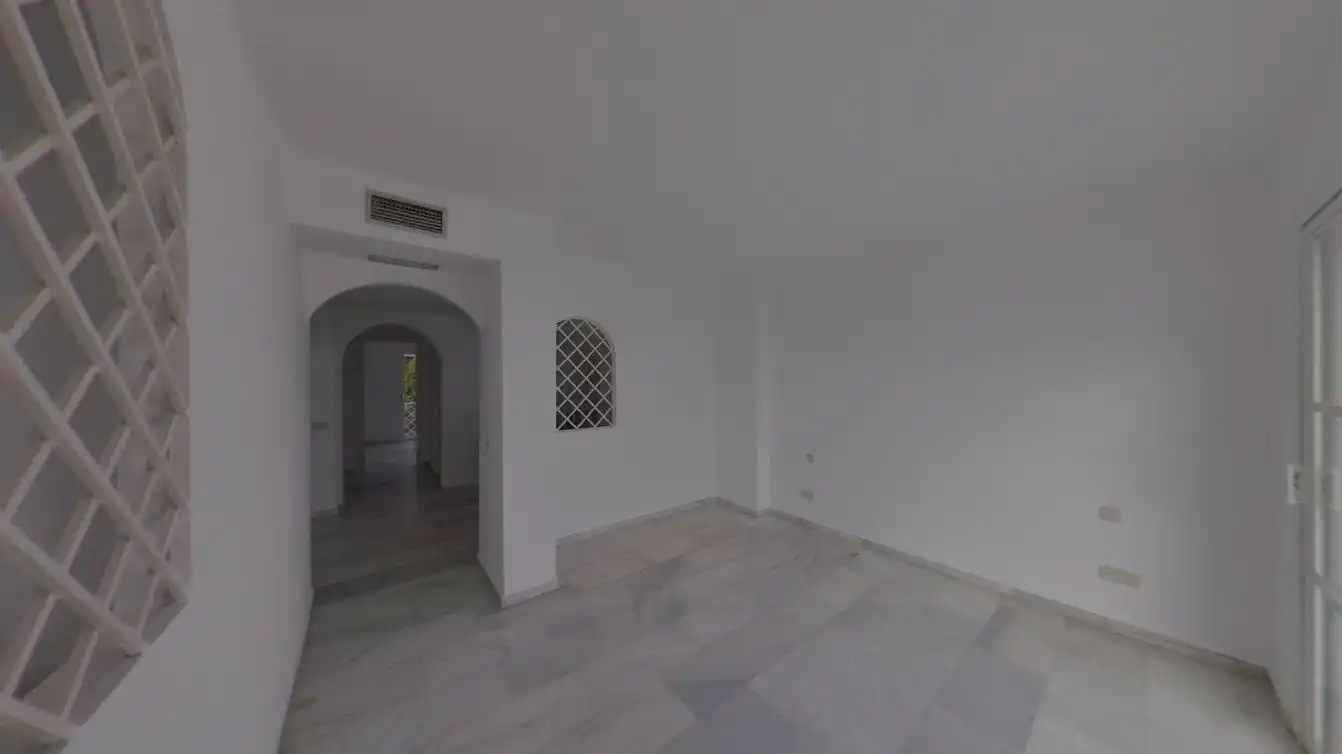 Casa adosada en venda en Estepona amb Aire condicionat i Piscina