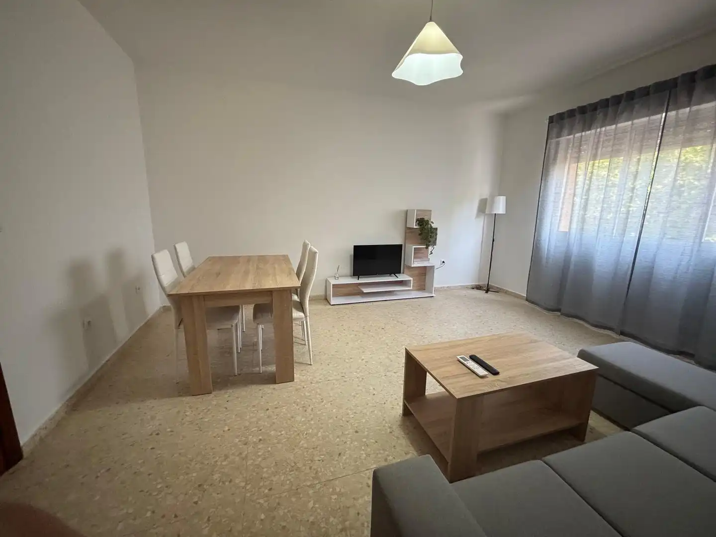 Sala d'estar de Pis de lloguer en Almendralejo amb Aire condicionat, Moblat i Forn