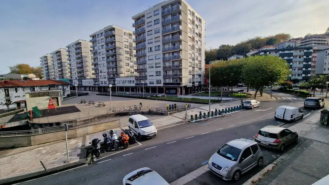 Parkplatz von Wohnung zur Miete in Donostia - San Sebastián  mit Heizung und Terrasse
