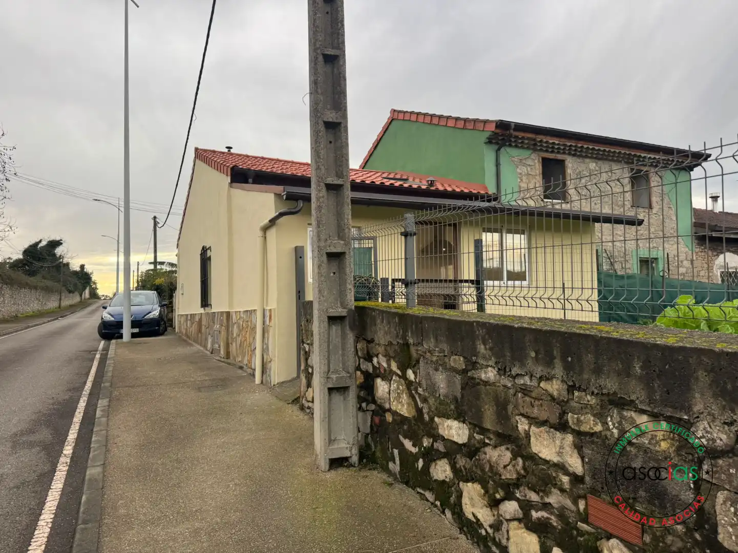 Vista exterior de Casa adosada en venta en Gijón  con Calefacción y Jardín privado