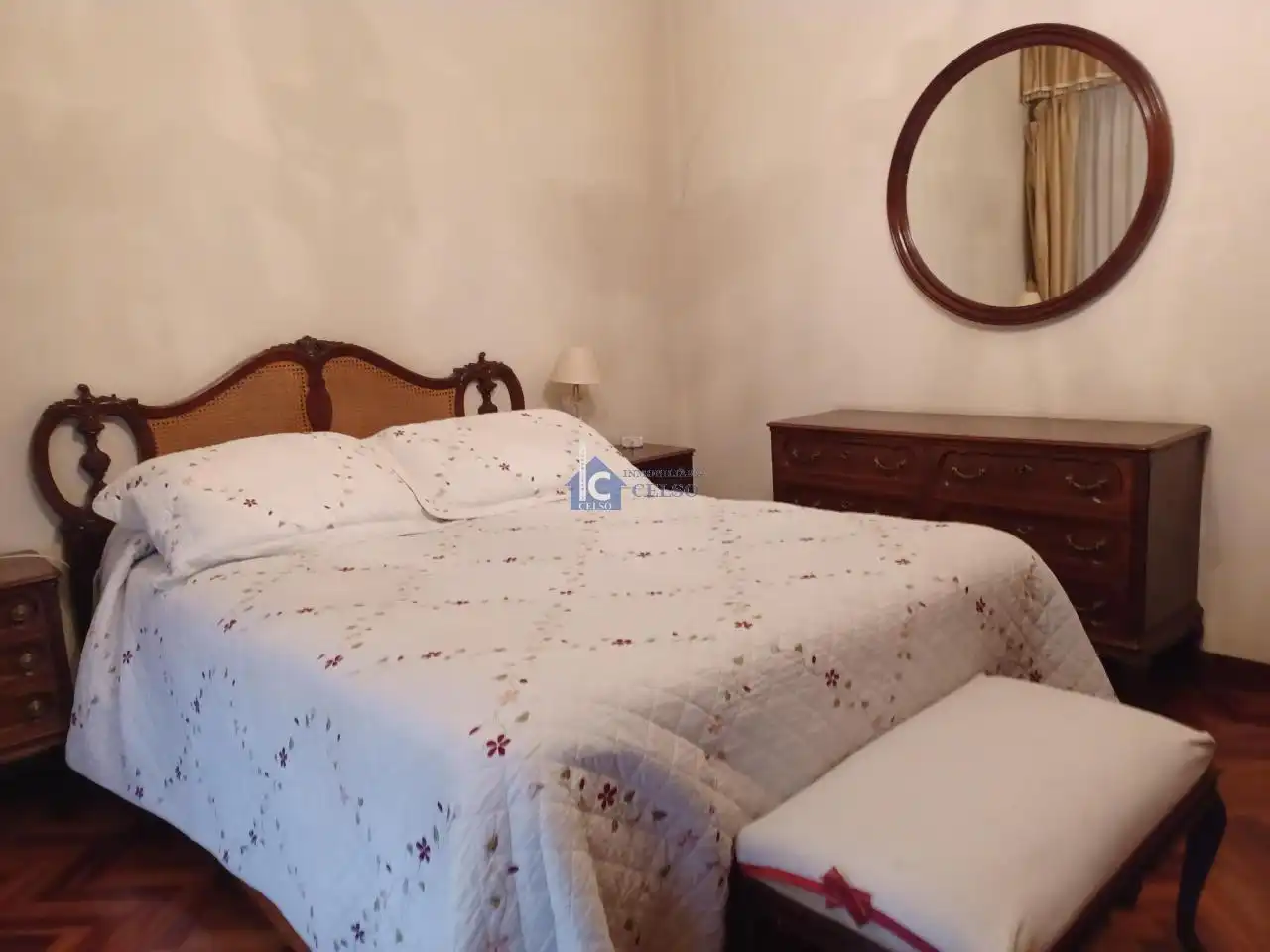 Habitación de Piso en venta en Ourense Capital  con Calefacción y Amueblado